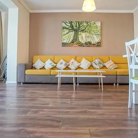 Maximus Apartment