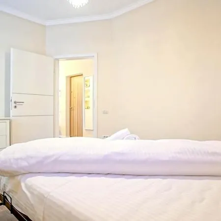 Apartament Maximus *